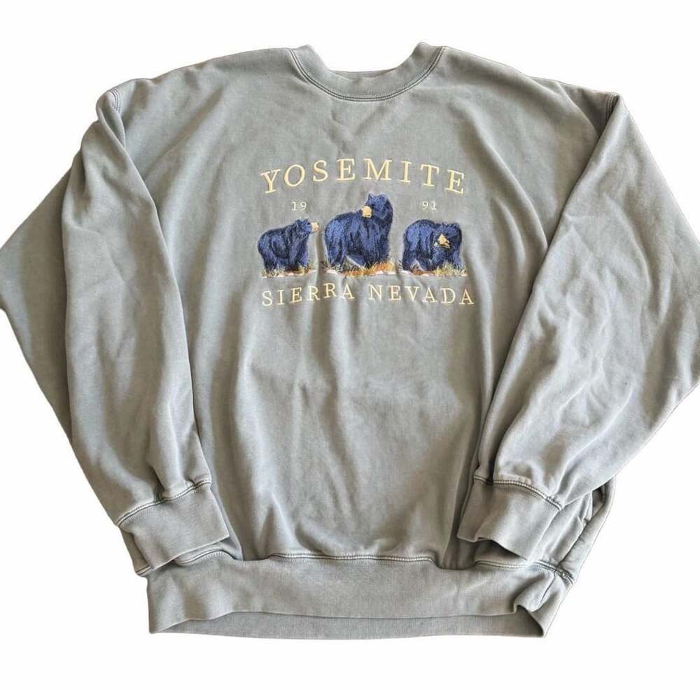 Vintage Brandy Melville Yosemite Sierra Nevada Bear Sweatshirt Green oversized
